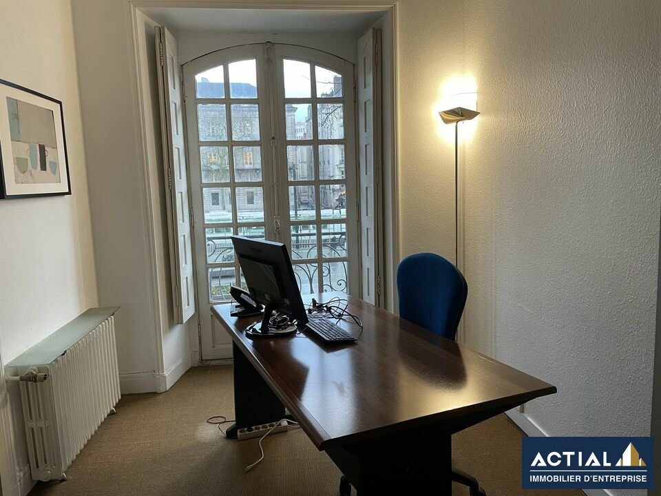 Location-Bureau-195m²-NANTES-photo-7