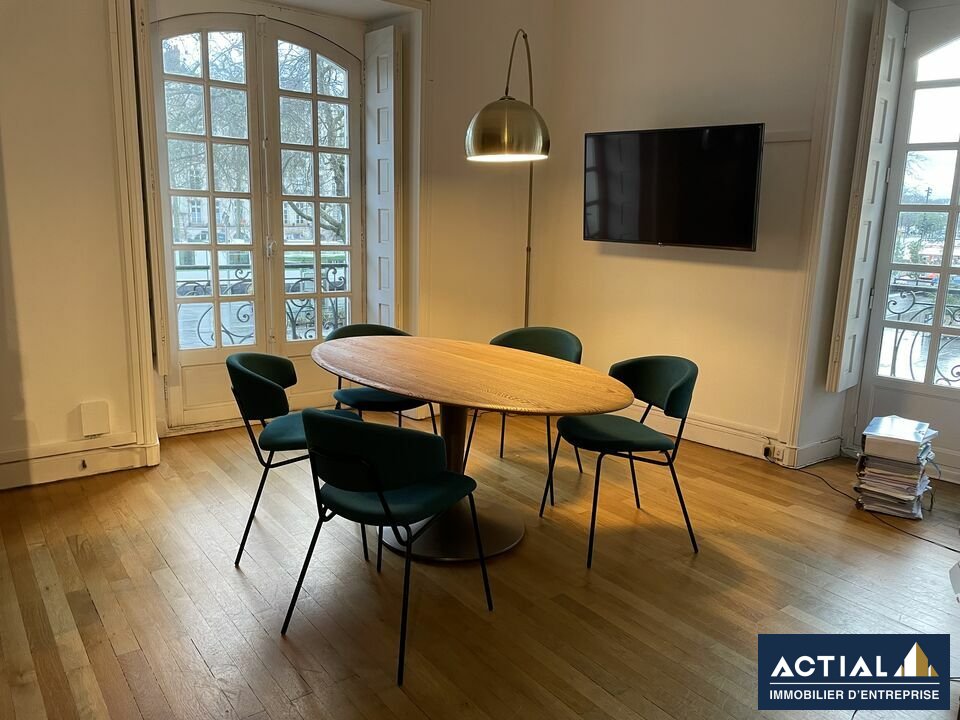 Location-Bureau-195m²-NANTES-photo-8