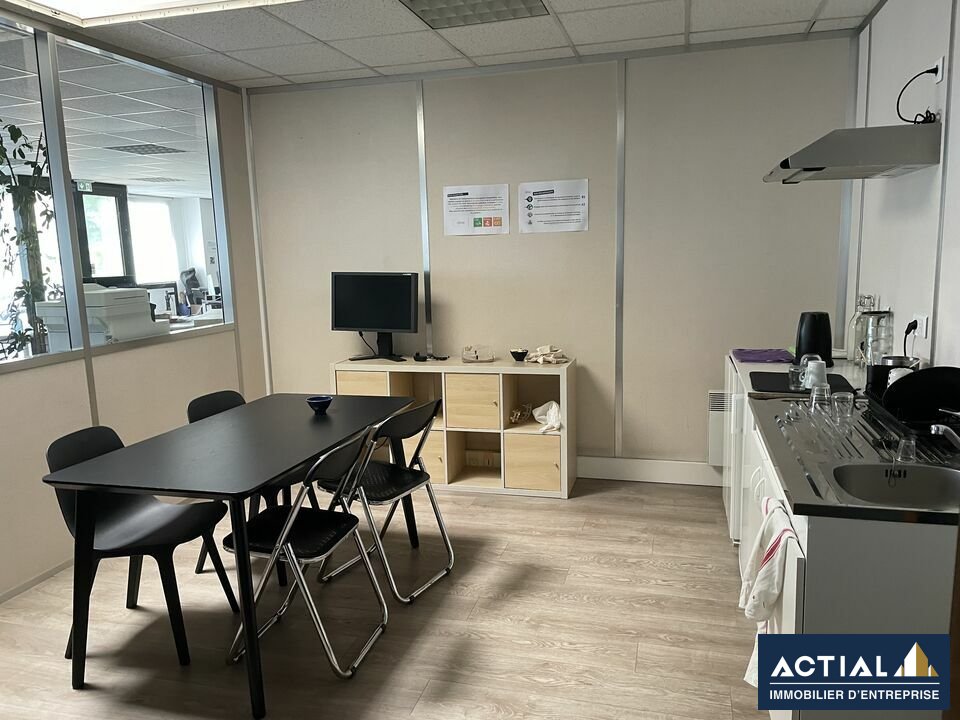 Location-Bureau-495m²-SAINT HERBLAIN-photo-6