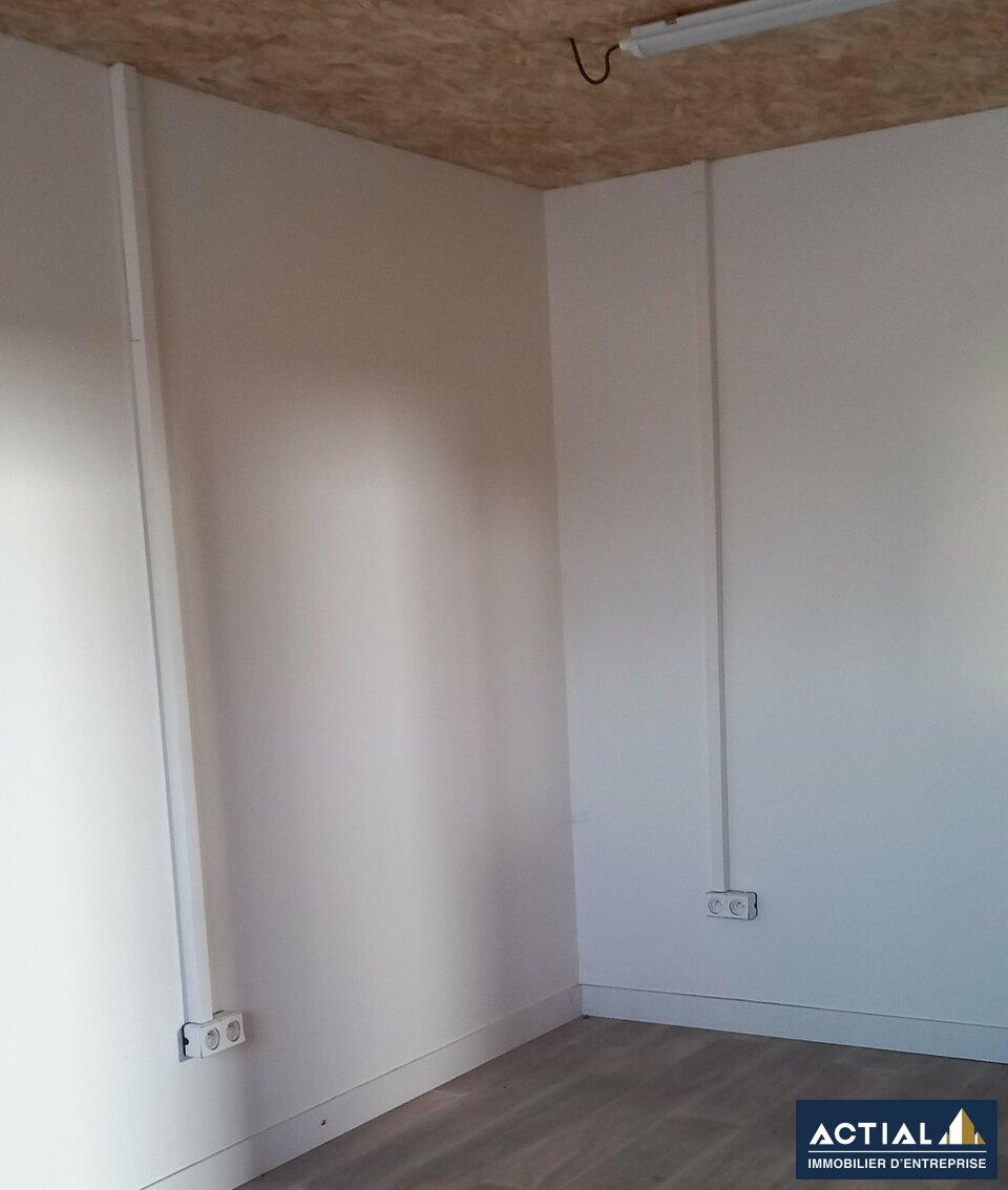 Location-Entrepôt - Local d'activité-450m²-LES SORINIERES-photo-5