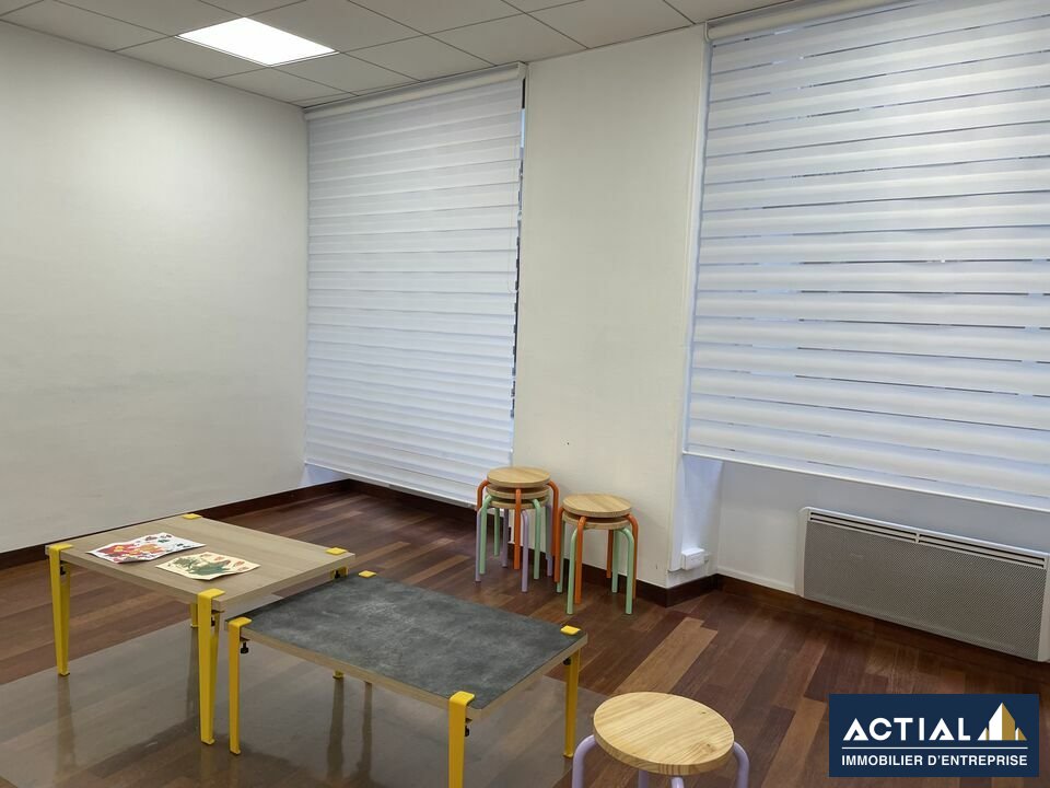 Location-Local commercial-107m²-NANTES-photo-3