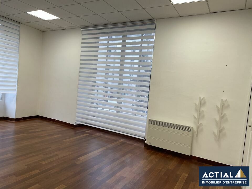 Location-Local commercial-107m²-NANTES-photo-4