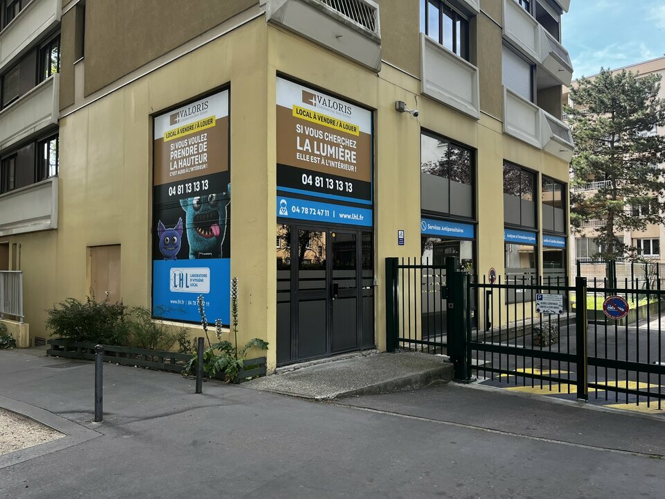 A vendre Local commercial  257.56m² Lyon 03