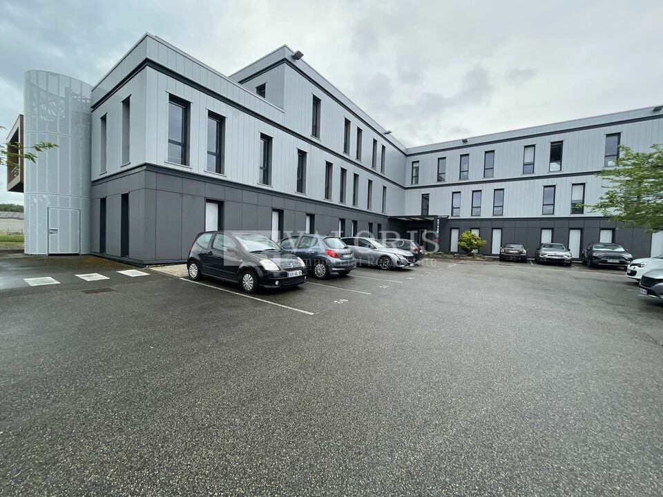 A louer Bureaux 204m² Pusignan