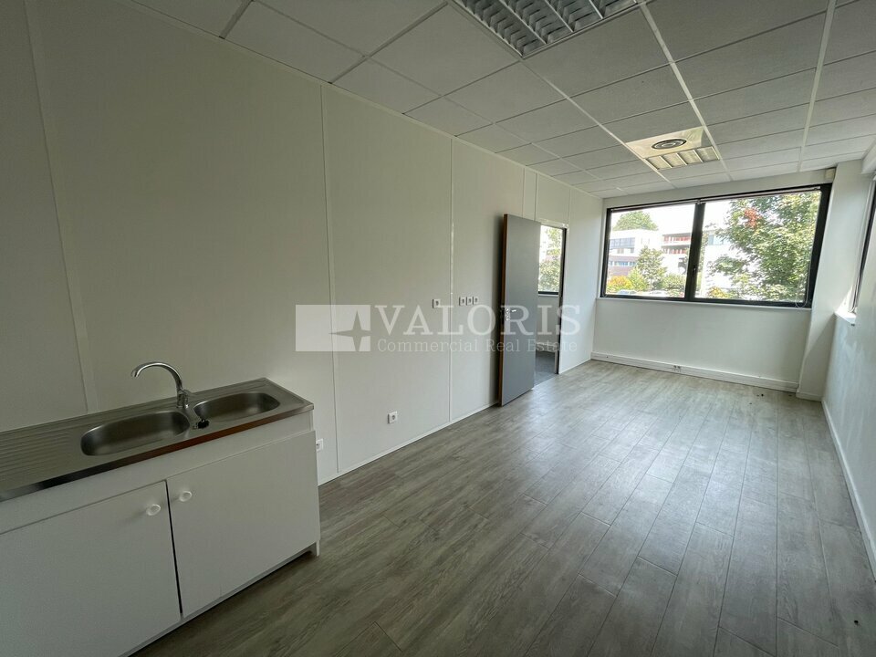 A louer Bureaux 434m² Limonest