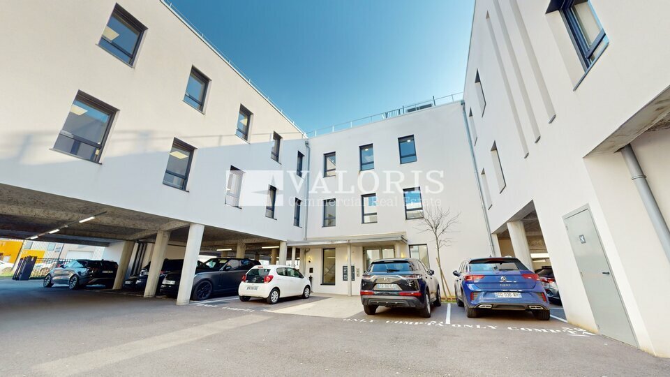 A vendre Bureaux 81m² Dardilly