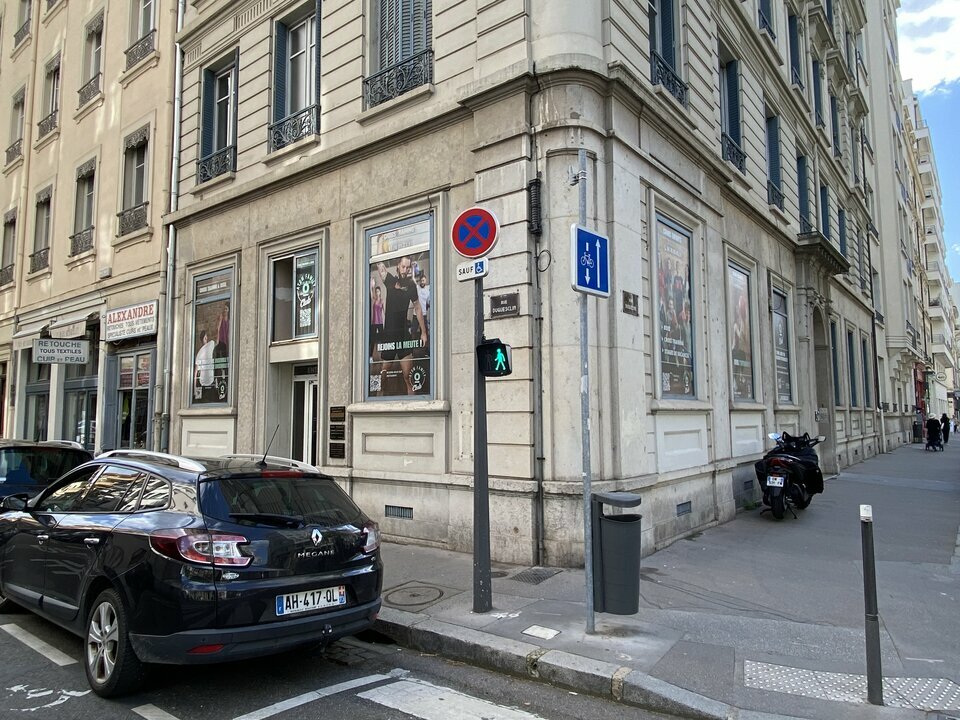 A louer Local commercial  150m² Lyon 06