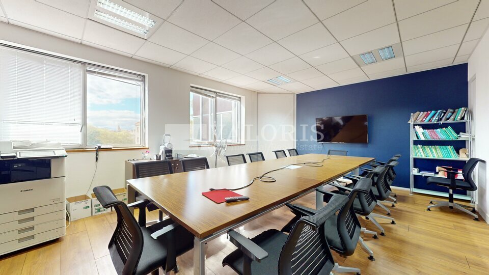 A vendre Bureaux 358.36m² Lyon 04