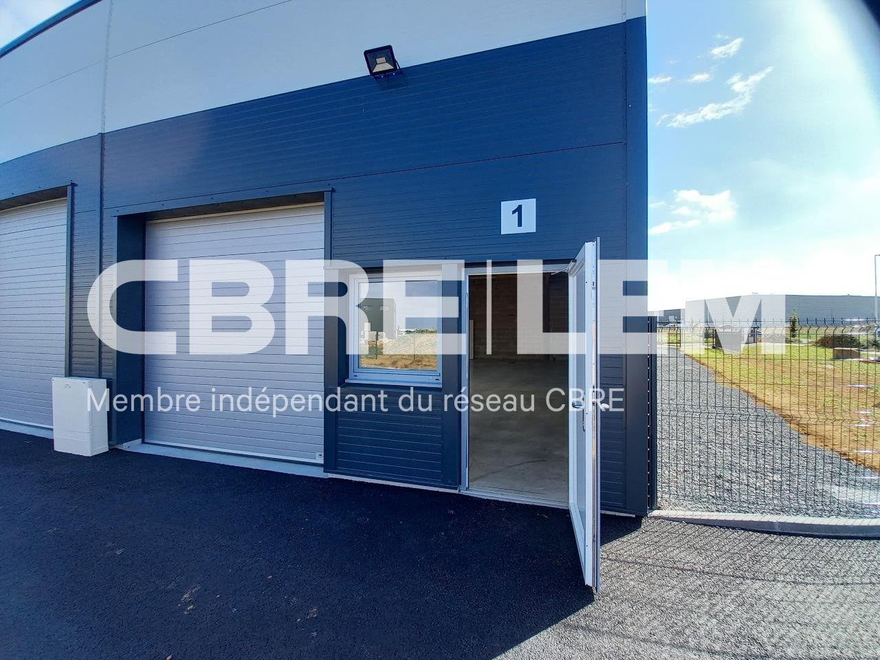 A louer Locaux d'activité 119m² Soliers