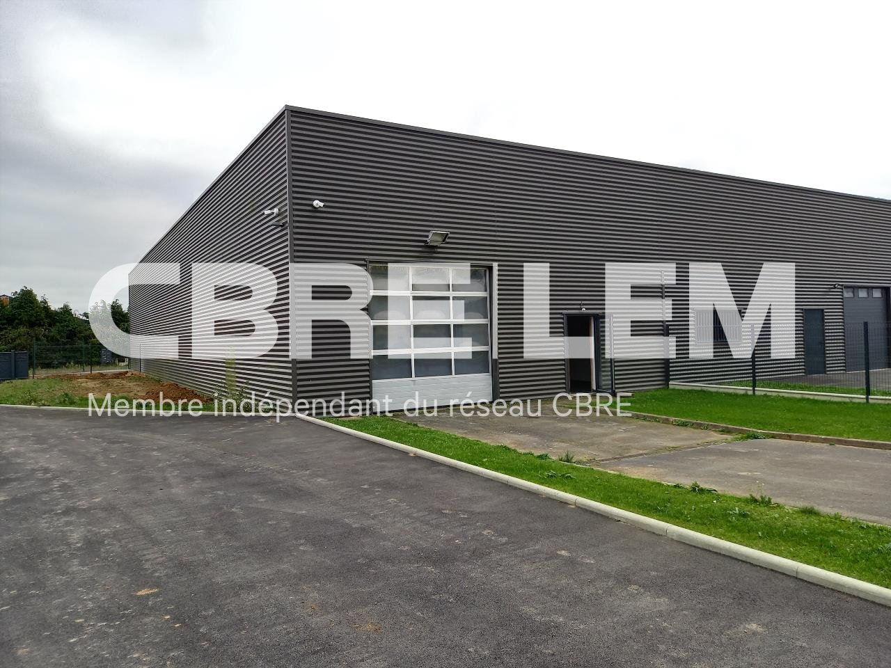 A louer Locaux d'activité 167m² Thue et Mue