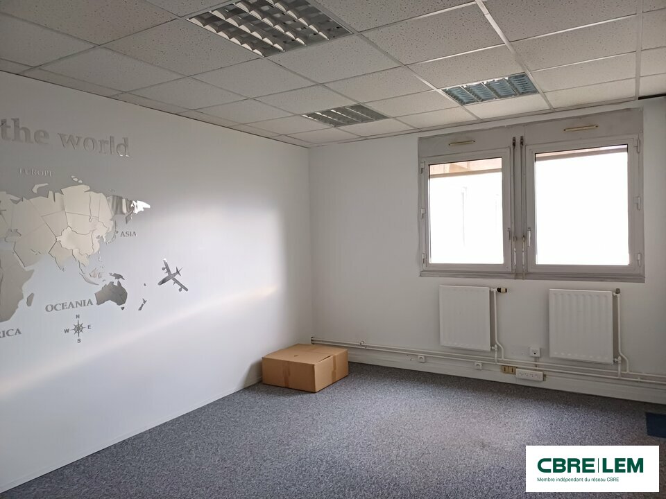 A louer Bureaux 222.8m² Caen