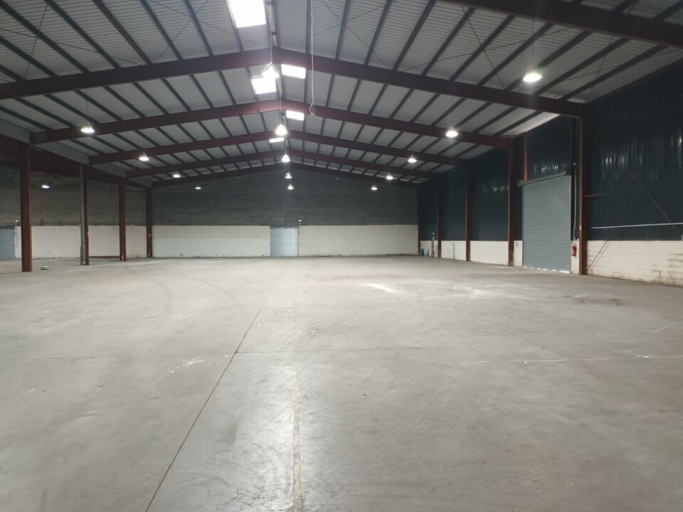 A louer Locaux d'activité 3170m² Martot