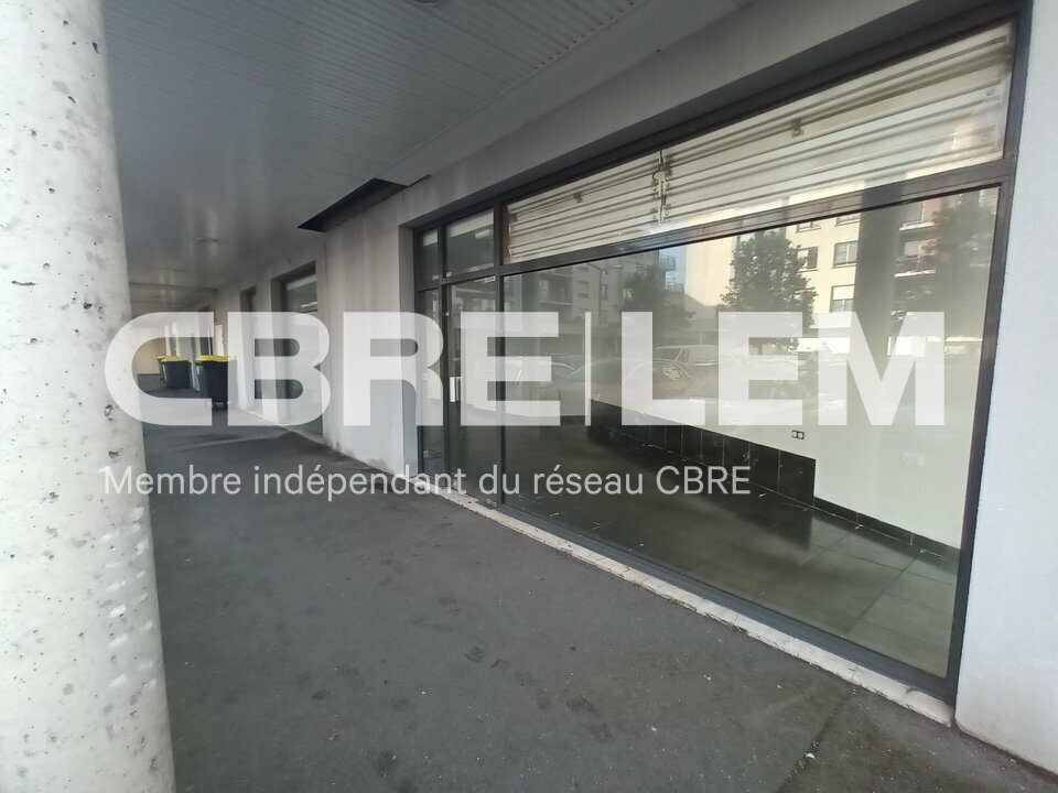 A louer Local commercial  58m² Colleville