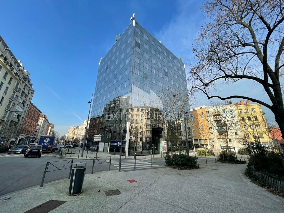 Bureaux de 461m² à la location à Villeurbanne dans l'immeuble QUARTZ