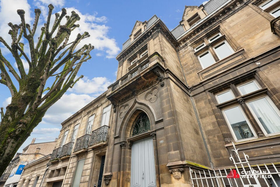 Sur les boulevards, une surface de 100 m² de bureaux à louer 