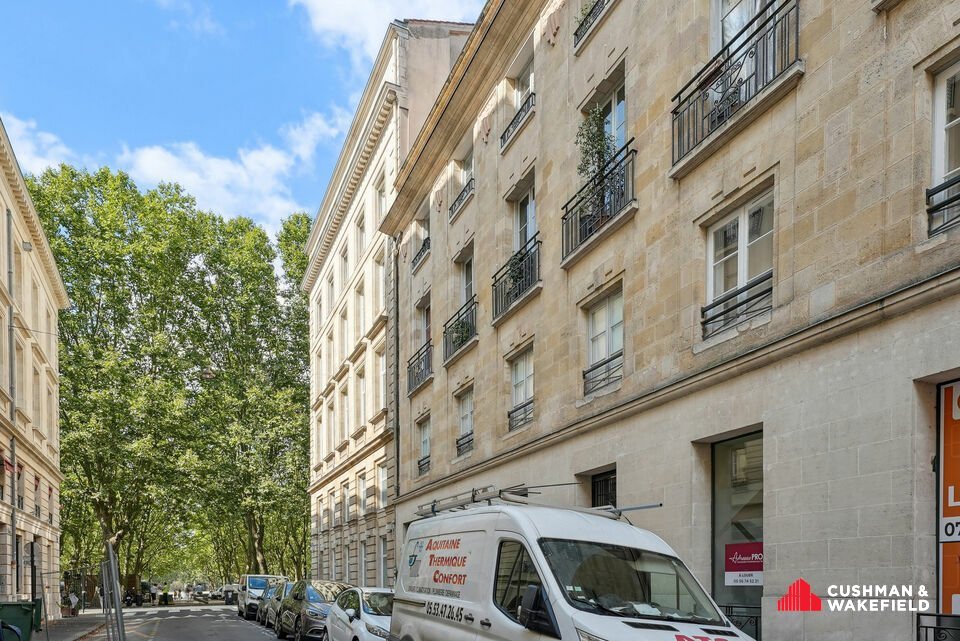 Bureaux à la vente de 108 m², Quinconces