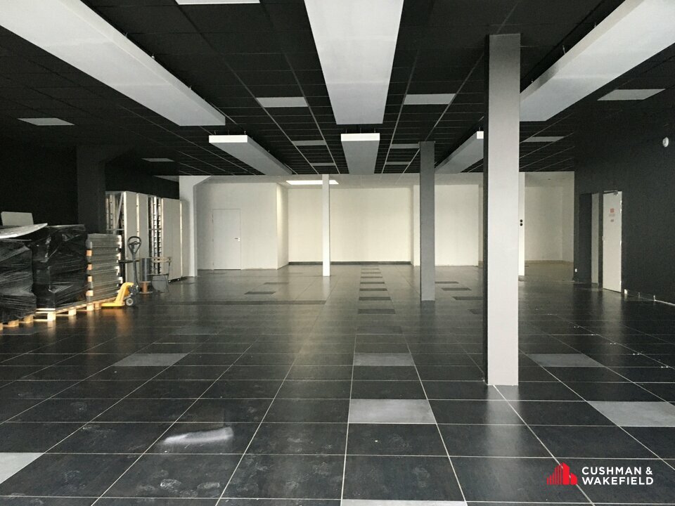 PESSAC BERSOL, LOCA L COMMERCIAL DE 480 M²