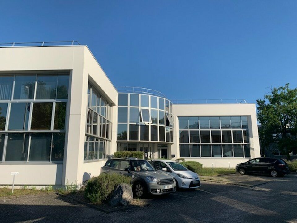 Bureaux à louer, proche aéroport