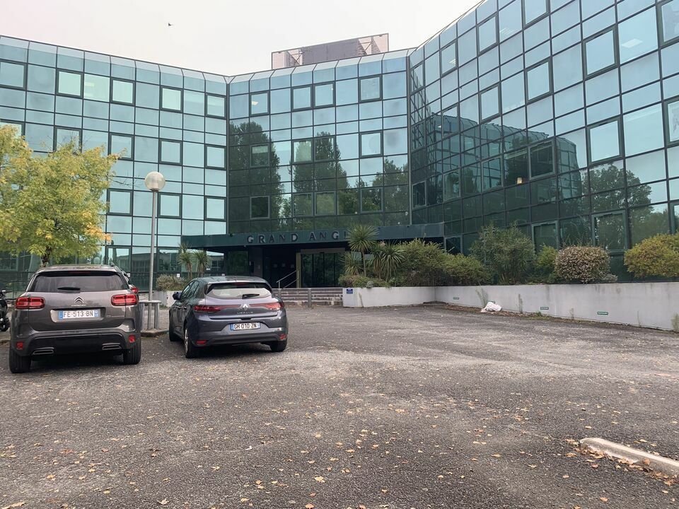 A louer Bureaux 360m² Bruges