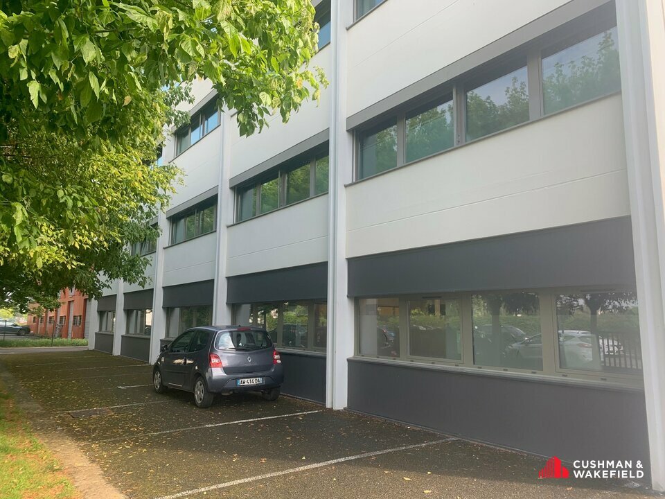 A louer Bureaux 154m² 