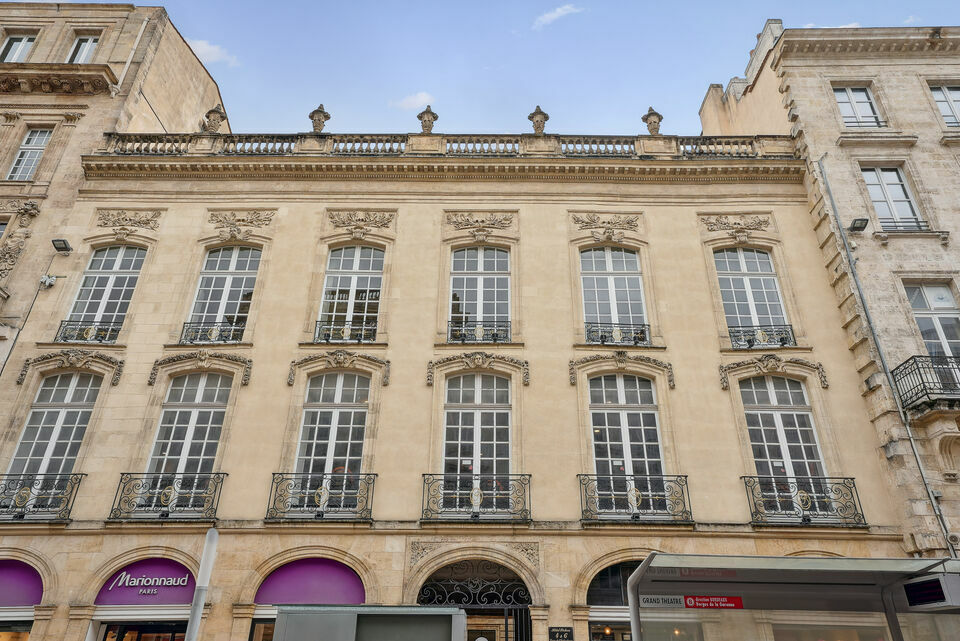 A louer Bureaux 61m² Bordeaux