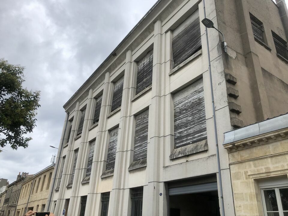 A louer Bureaux 1052m² Bordeaux