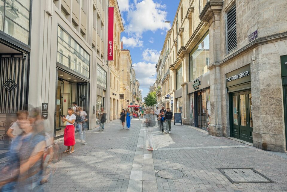 LOCAL COMMERCIAL PORTE DIJEAUX 