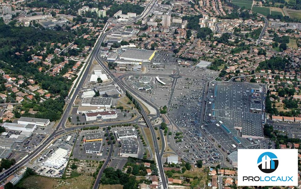 A vendre Local commercial  1200m² Cessy