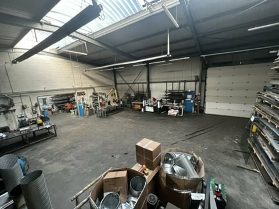 A louer Locaux d'activité 640m² Allonne