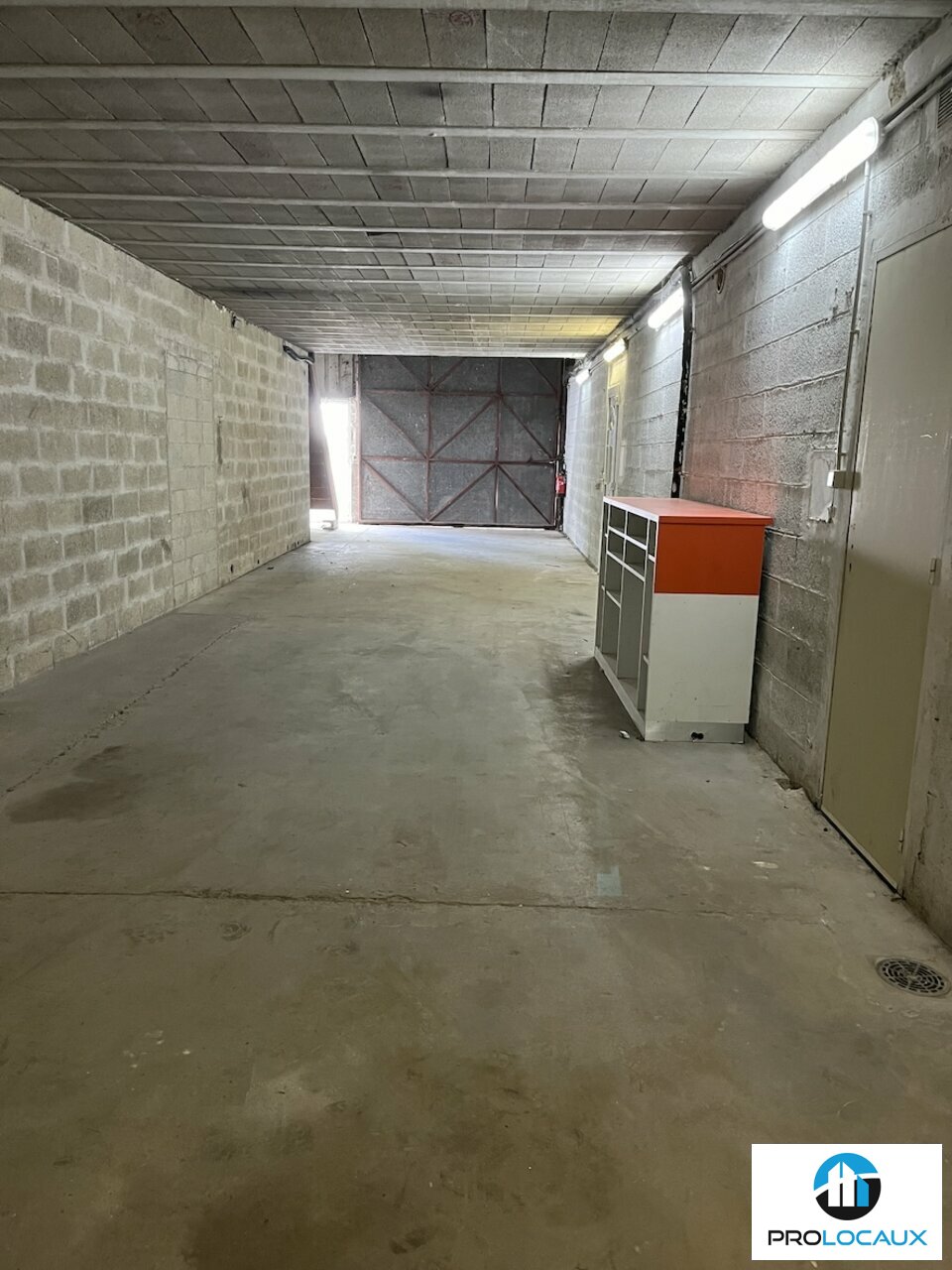 A louer Locaux d'activité 180m² Creil