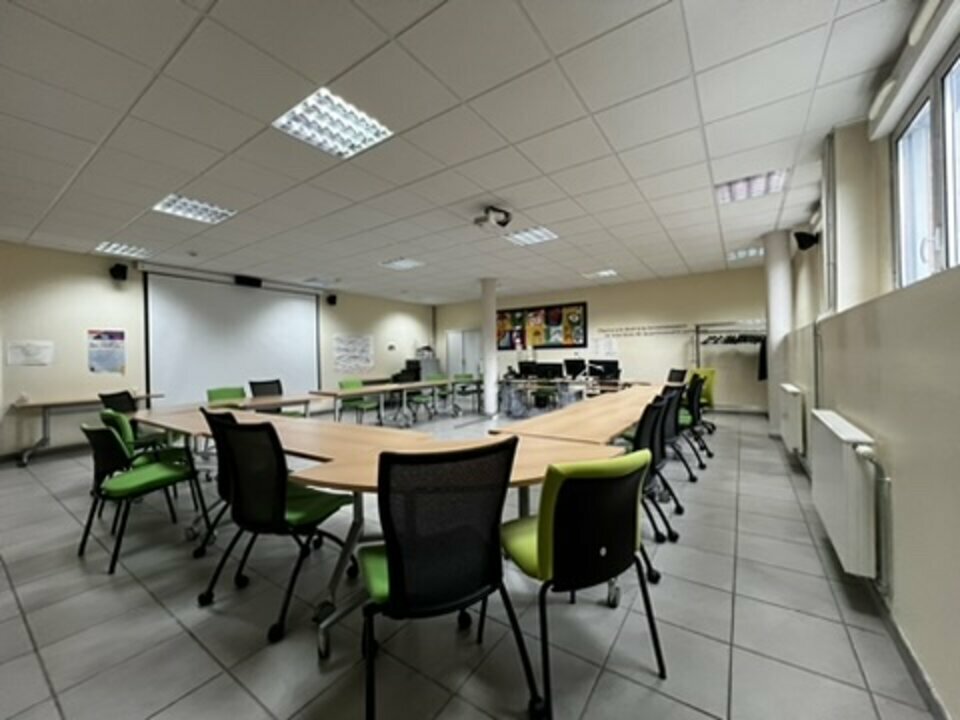 A louer Bureaux 2010m² Beauvais