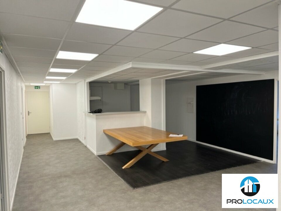 A vendre Bureaux 806m² Rouen