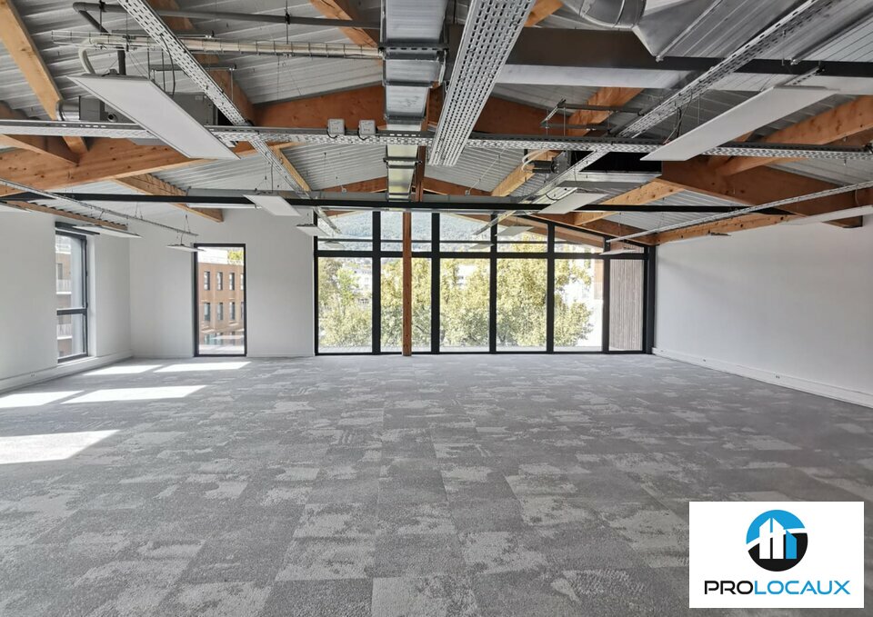 A louer Bureaux 1907m² Meylan