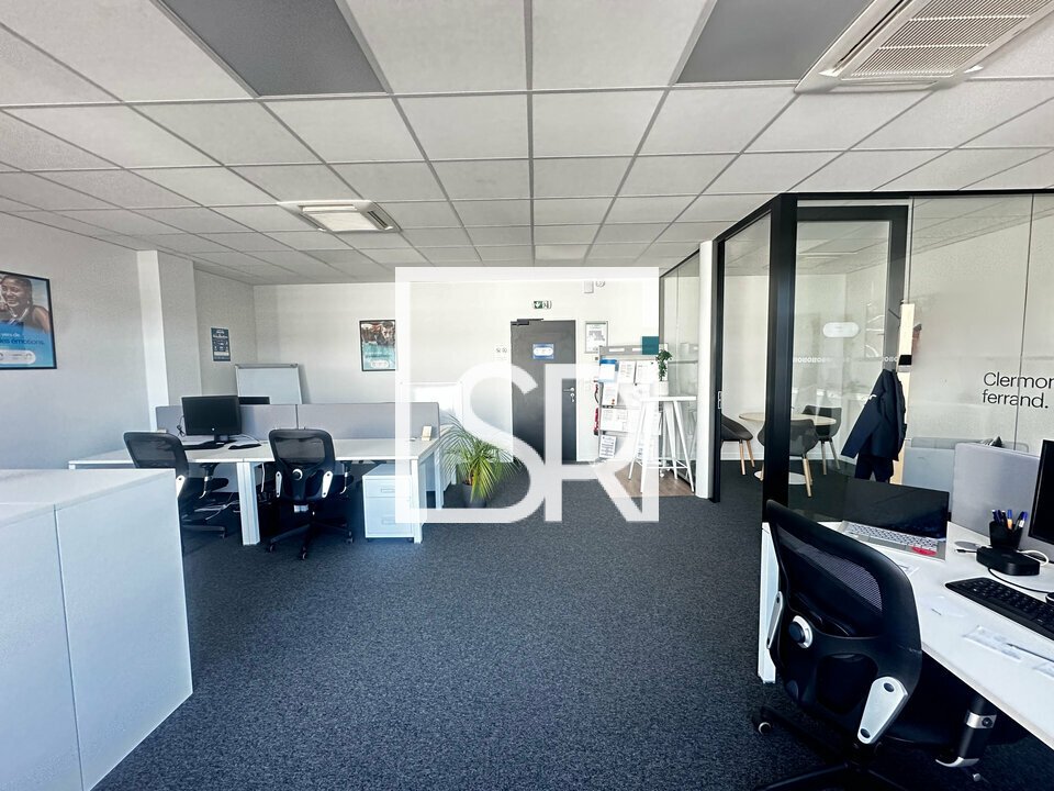 LOCATION BUREAUX 72 m² - COURNON D'AUVERGNE 63800