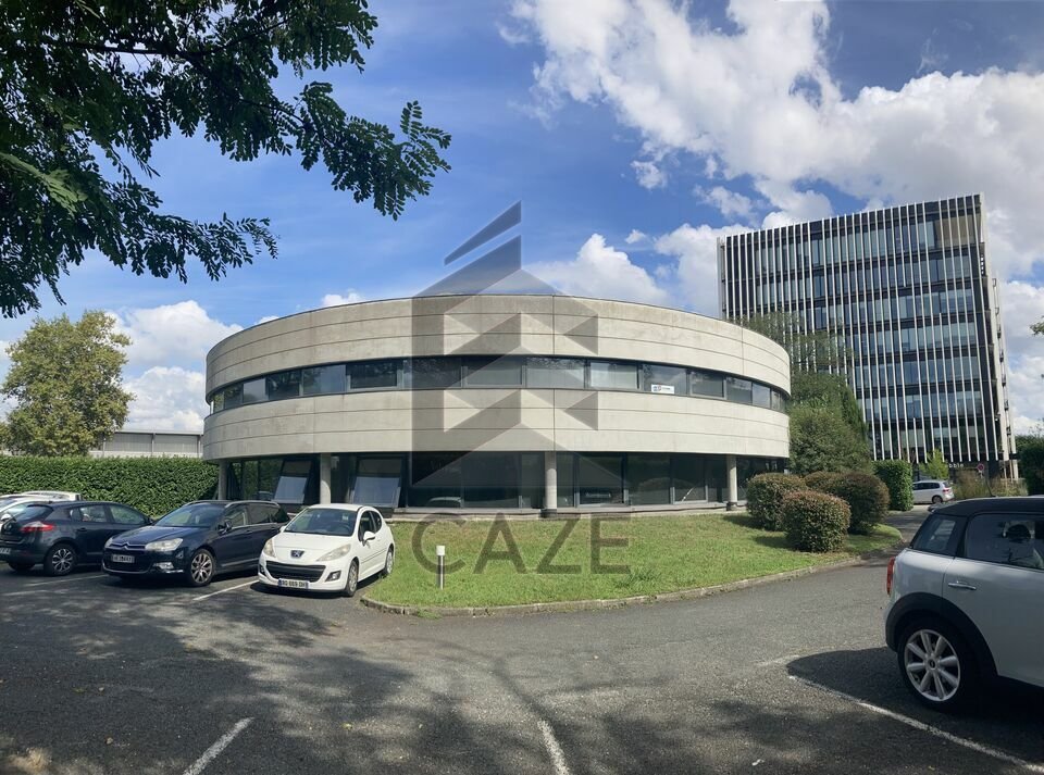 BUREAUX A LOUER  - MERIGNAC - PROXIMITE TRAMWAY LIGNE A