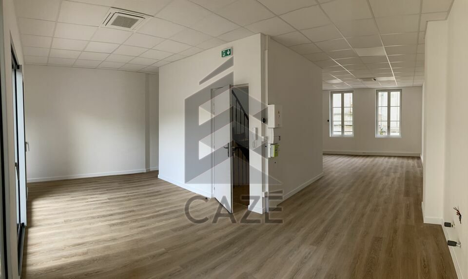  BUREAUX A VENDRE - FACE A LA GARE DE BORDEAUX