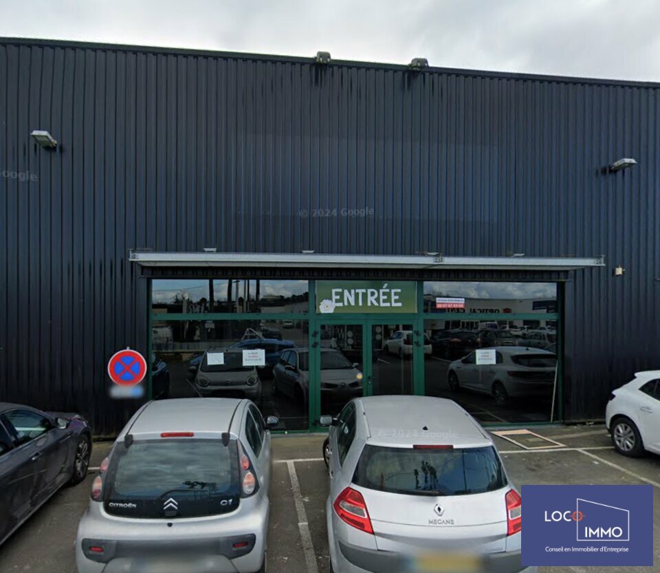 A louer Local commercial  471m² Pessac