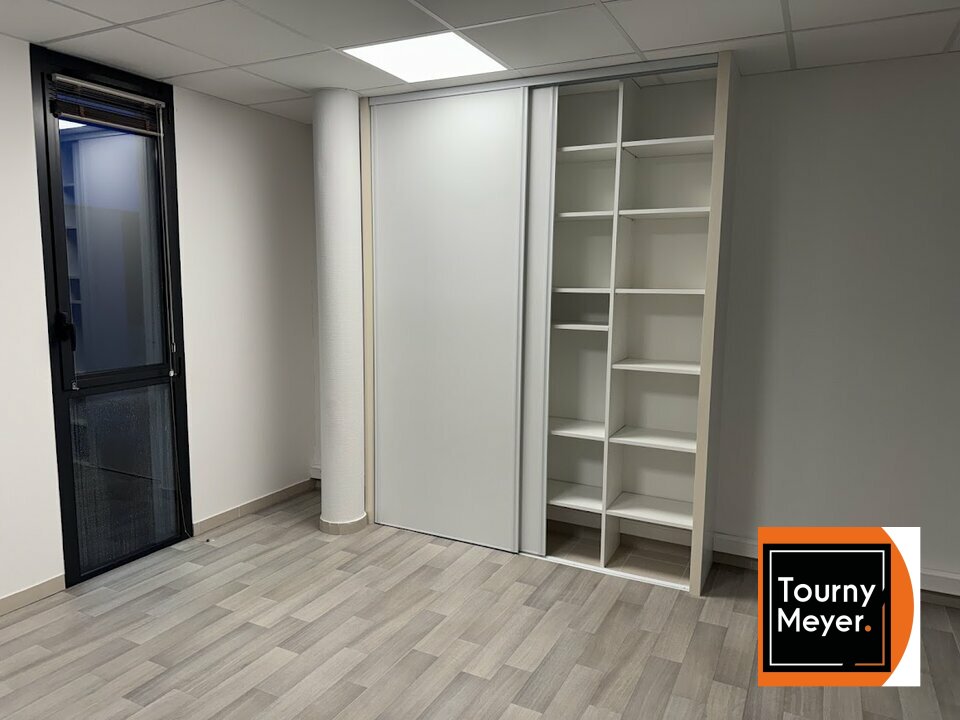 Visuel 5 de l'annonce : A LOUER - GUIPAVAS, Secteur AEROPORT - BUREAU DE 18 M²