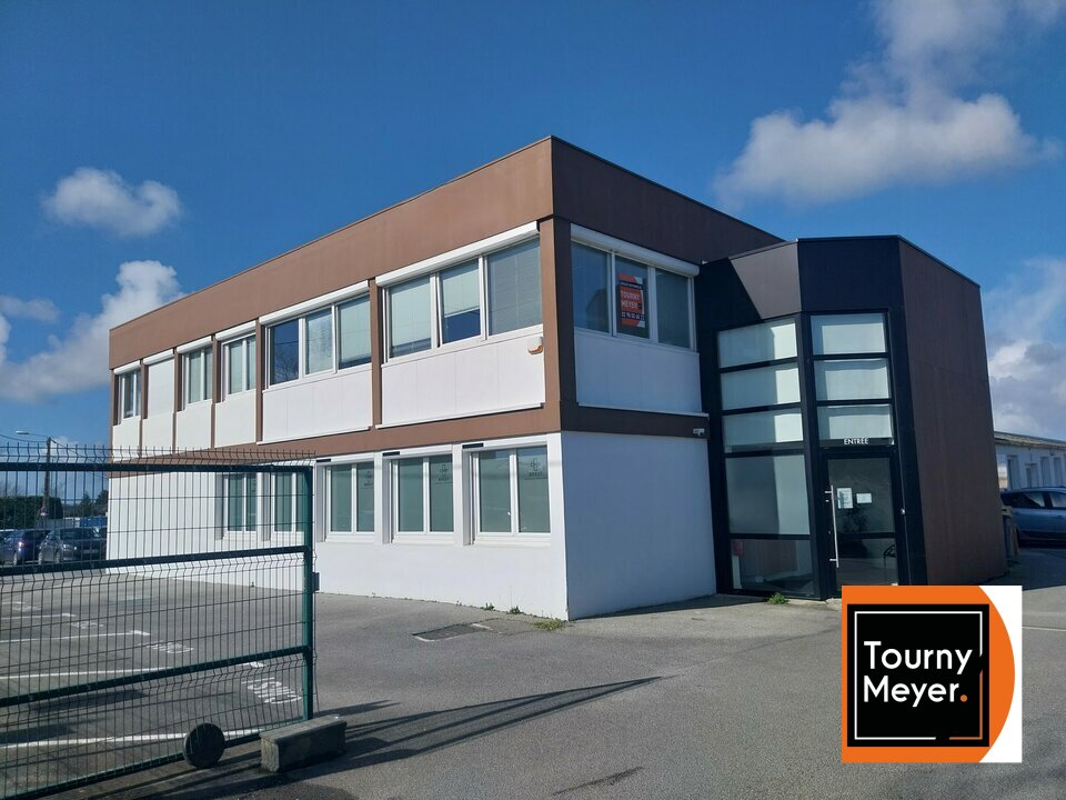 Visuel 2 de l'annonce : A LOUER - BREST ZONE DE LOSCOAT - BUREAUX DE 200 M²