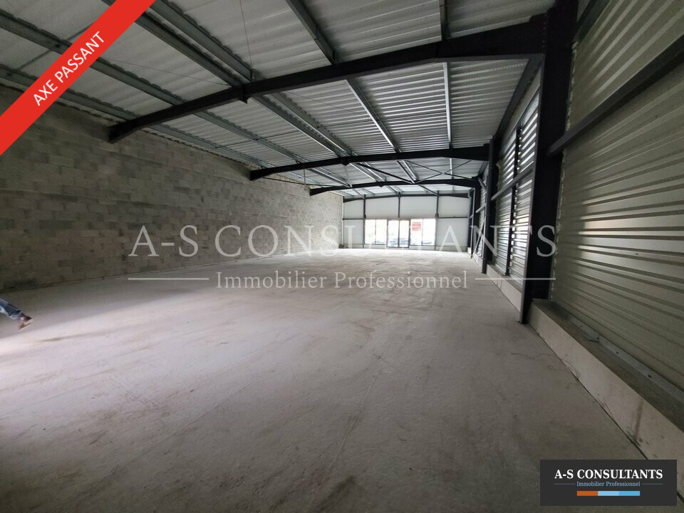 A vendre Local commercial  252m² Beaumont-Monteux