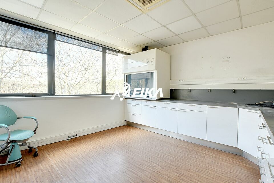 A VENDRE BUREAUX 68 m² - (31670) LABEGE