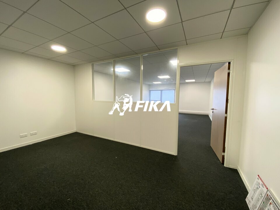 A LOUER BUREAUX 100 m² (31130) BALMA