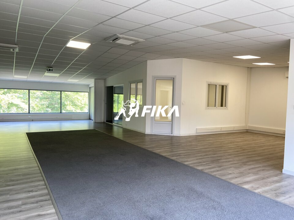 A LOUER BUREAUX 212 m² (31600) MURET