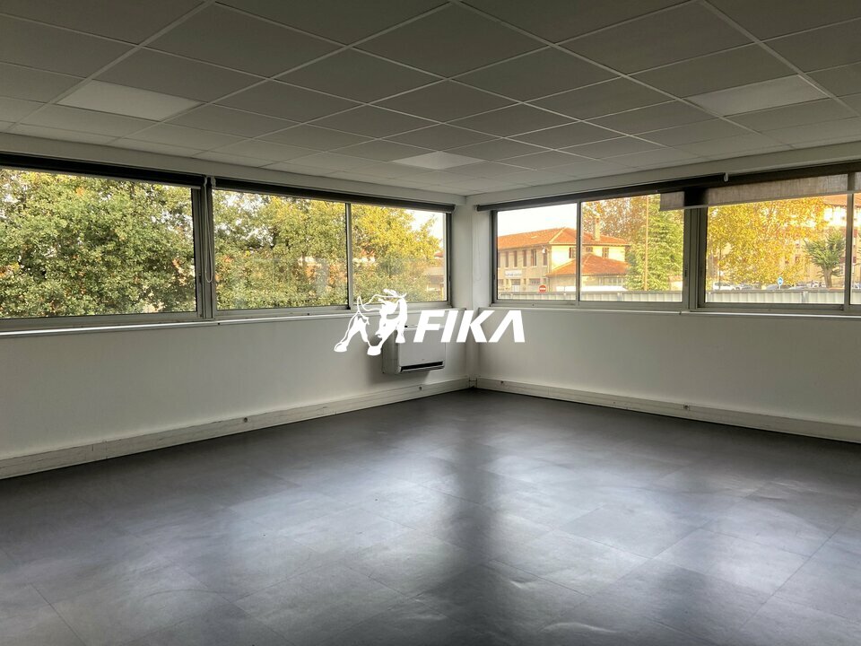 A LOUER BUREAUX 215 m² - (31300) TOULOUSE