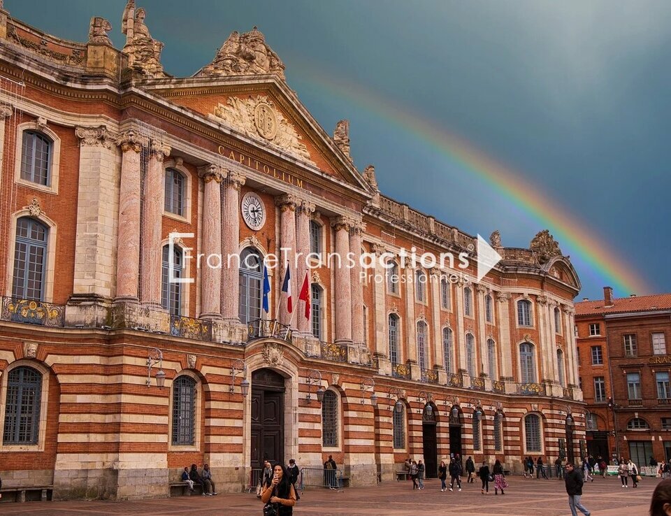 Toulouse place du capitole A louer 100 m² de bureaux