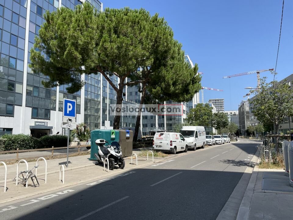 A louer : bureaux de 200 m² à NICE ouest - quartier Méridia 