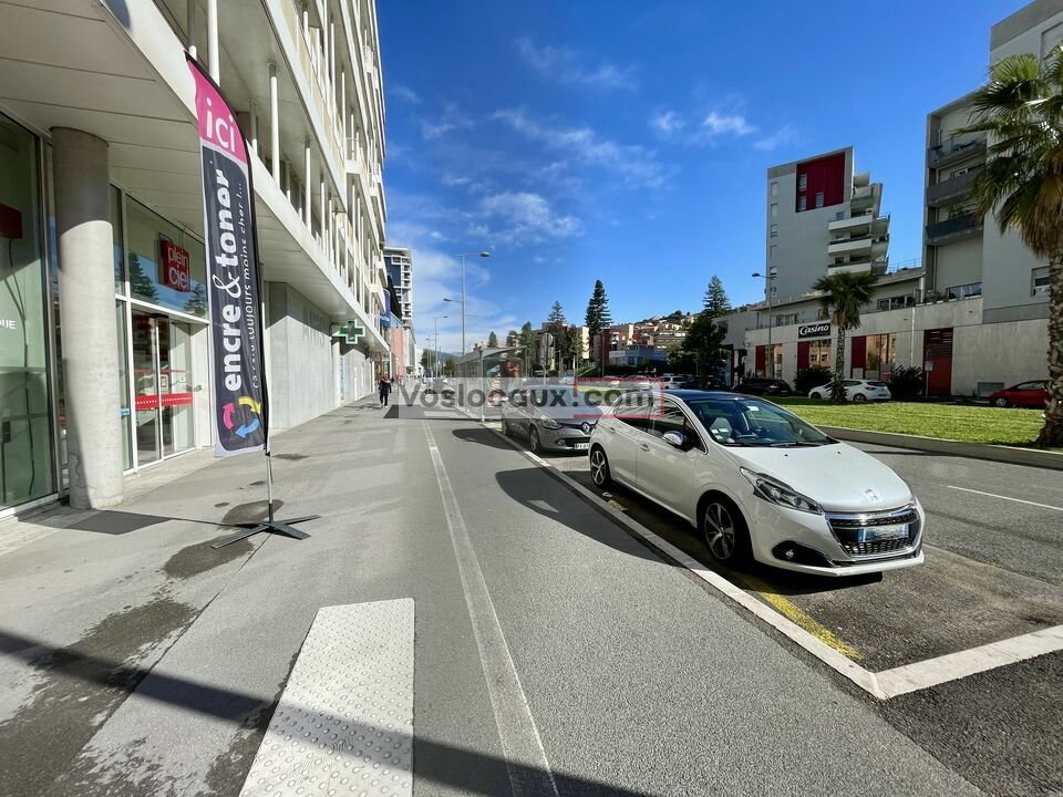 Local commercial de 180 m² à NICE Ouest - quartier Nice Méridia