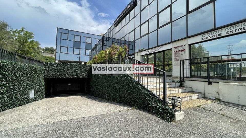 Bureaux de 400m² divisibles à partir de 170m² au CANNET