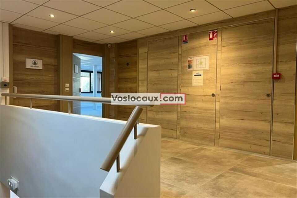 A louer Bureaux 792.11m² Valbonne