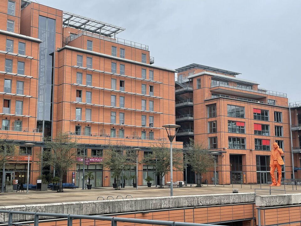 Bureaux à Vendre au coeur de la Cité Internationale 825m2 divisible.